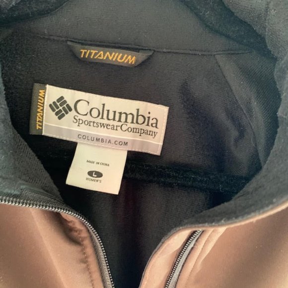 ⭐️HP⭐️Columbia Titanium Jacket Womens Brown size L - Picture 4 of 4
